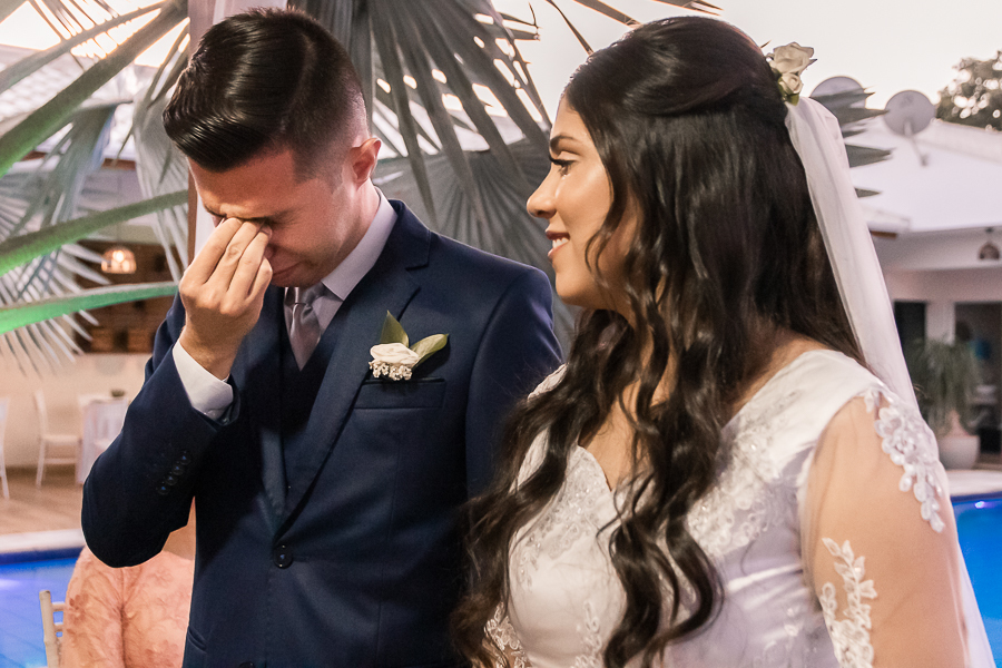 CERIMÔNIA DE CASAMENTO EM MEIO A PANDEMIA DO COVID 19 CORONAVIRUS REALIZADA NA CHÁCARA DE LAZER PRAISNER EM SAO DOMINGOS PARANA A CERIMONIA FOI LINDA E EMOCIONANTE COM MUITOS SORRISOS E LAGRIMAS COM A CELEBRACAO DO JUIZ DE PAZ OSVALDO JR