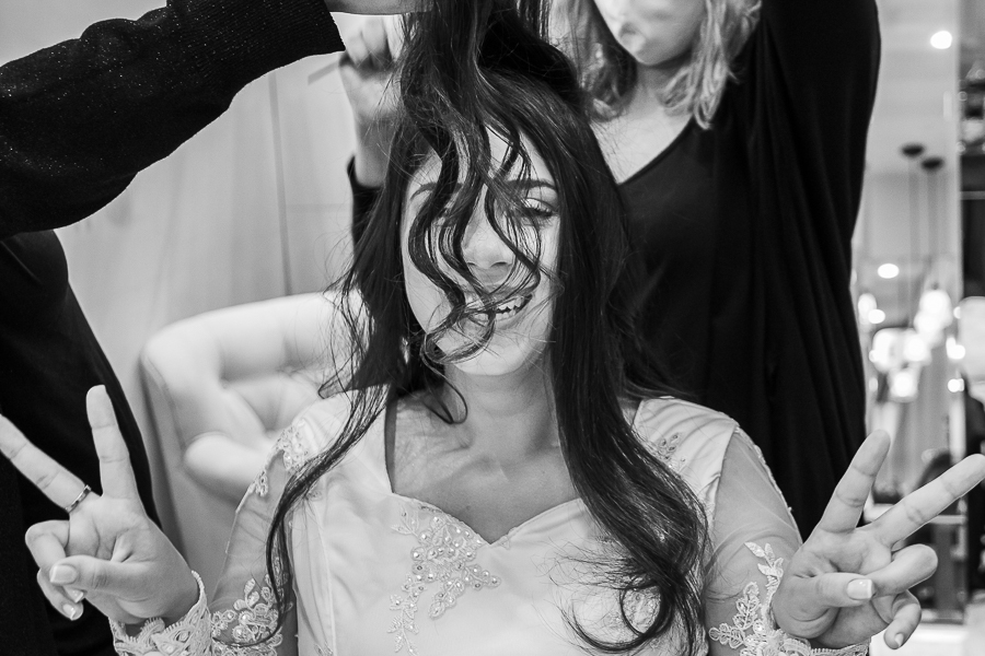 MAKING OF DA NOIVA PAOLA EM MARINGA NO SALAO DE BELEZA CAMARIM NA JK