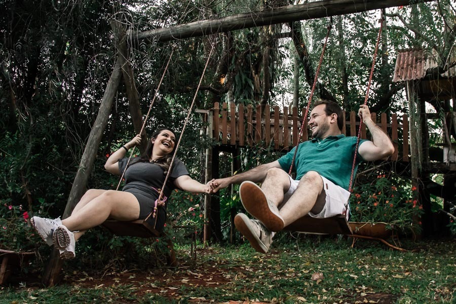 ENSAIO DE CASAL REALIZADO NO ESPAÇO NATUREZA EM MARIALVA NO PARANA FOTOGRAFO DE CASAMENTO LUCAS DREHER