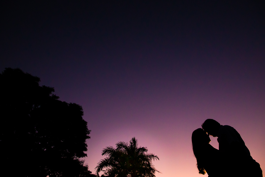 ENSAIO DE CASAL REALIZADO NO ESPAÇO NATUREZA EM MARIALVA NO PARANA FOTOGRAFO DE CASAMENTO LUCAS DREHER