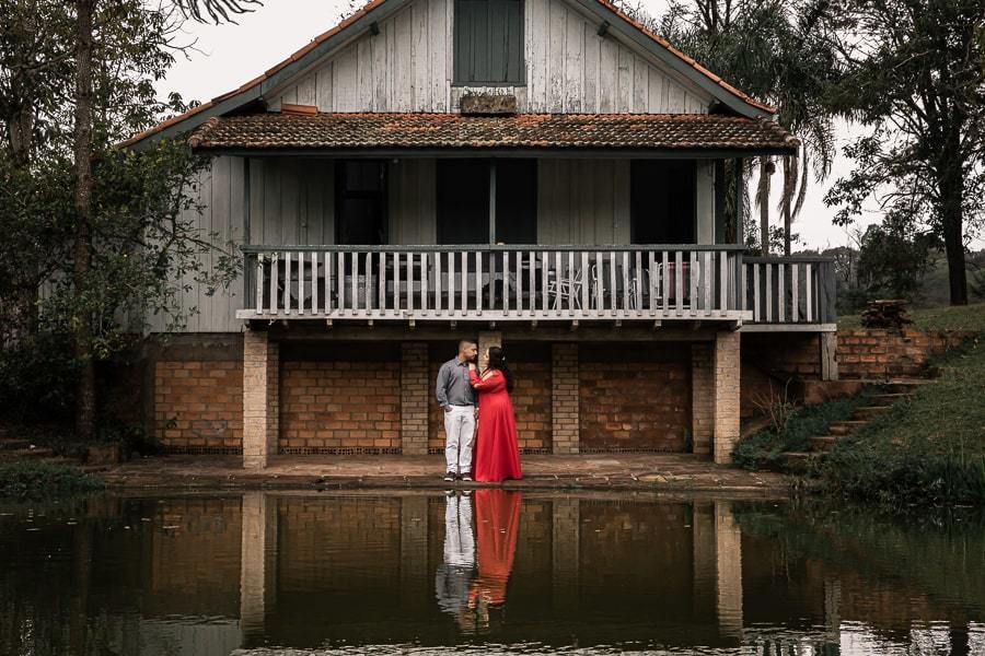 ENSAIO PRE WEDDING OU PRE CASAMENTO REALIZADO NO RECANTO PINHÃO EM TAMARANA PARANA COM O CASAL TAMYLEE E LEANDRO QUE SÃO DE JANDAIA ENSAIO REALIZADO POR LUCAS DREHER