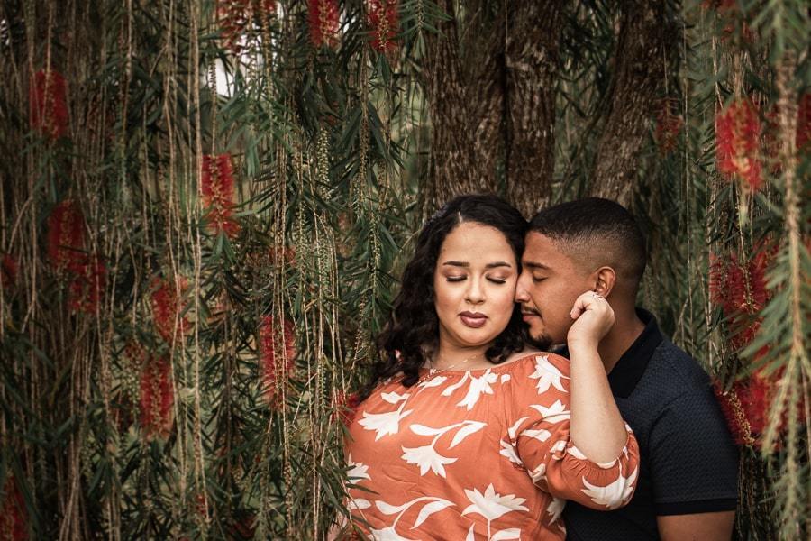 ENSAIO PRE WEDDING OU PRE CASAMENTO REALIZADO NO RECANTO PINHÃO EM TAMARANA PARANA COM O CASAL TAMYLEE E LEANDRO QUE SÃO DE JANDAIA ENSAIO REALIZADO POR LUCAS DREHER