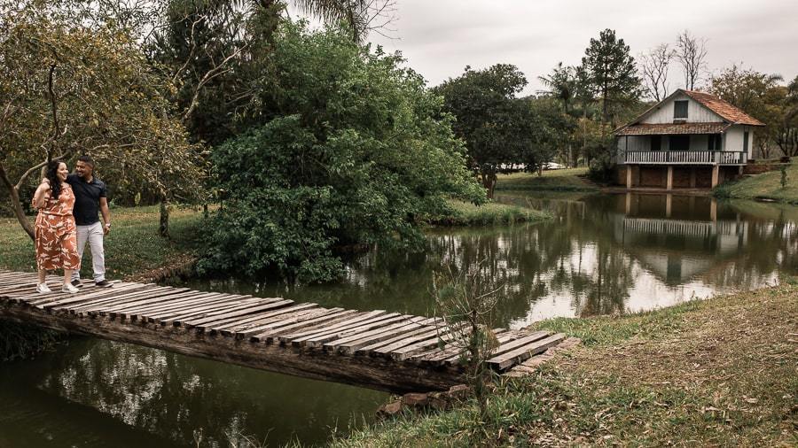 ENSAIO PRE WEDDING OU PRE CASAMENTO REALIZADO NO RECANTO PINHÃO EM TAMARANA PARANA COM O CASAL TAMYLEE E LEANDRO QUE SÃO DE JANDAIA ENSAIO REALIZADO POR LUCAS DREHER