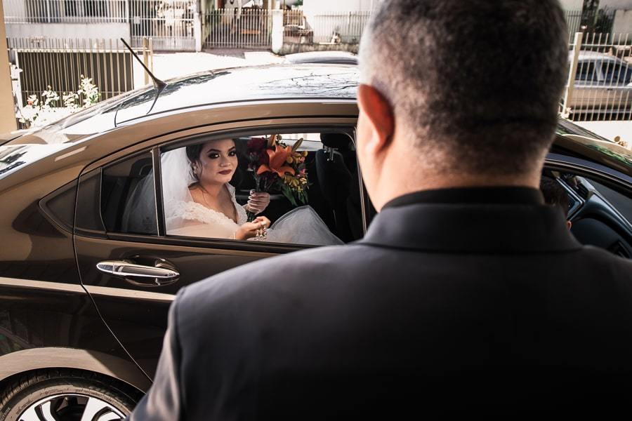 CERIMONIA DE CASAMENTO CATÓLICA REALIZADA EM MARINGÁ NA PARÓQUIA SANTA ISABEL DE PORTUGAL EM MEIO A PANDEMIA DO COVID 19 SEGUINDO OS PROTOCOLOS DE AFASTAMENTO E CUIDADOS COM A SAUDE