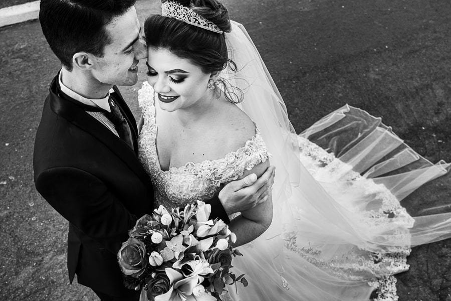 ENSAIO DOS NOIVOS REALIZADO NA PRAÇA DA IGREJA MATRIZ DE IGUATEMI PARANA