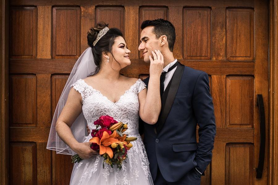 ENSAIO DOS NOIVOS REALIZADO NA PRAÇA DA IGREJA MATRIZ DE IGUATEMI PARANA