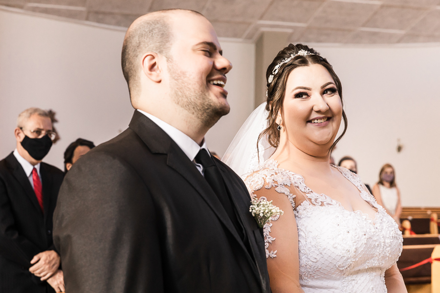 CERIMONIA DE CASAMENTO CATOLICA REALIZADA NA PAROQUIA SANTA JOAQUINA DE VEDRUNA EM MARINGA PARANA E FOTOGRAFADA POR LUCAS DREHER E ALINE DREHER, OS DOIS SÃO PROFESSORES DE HISTORIA