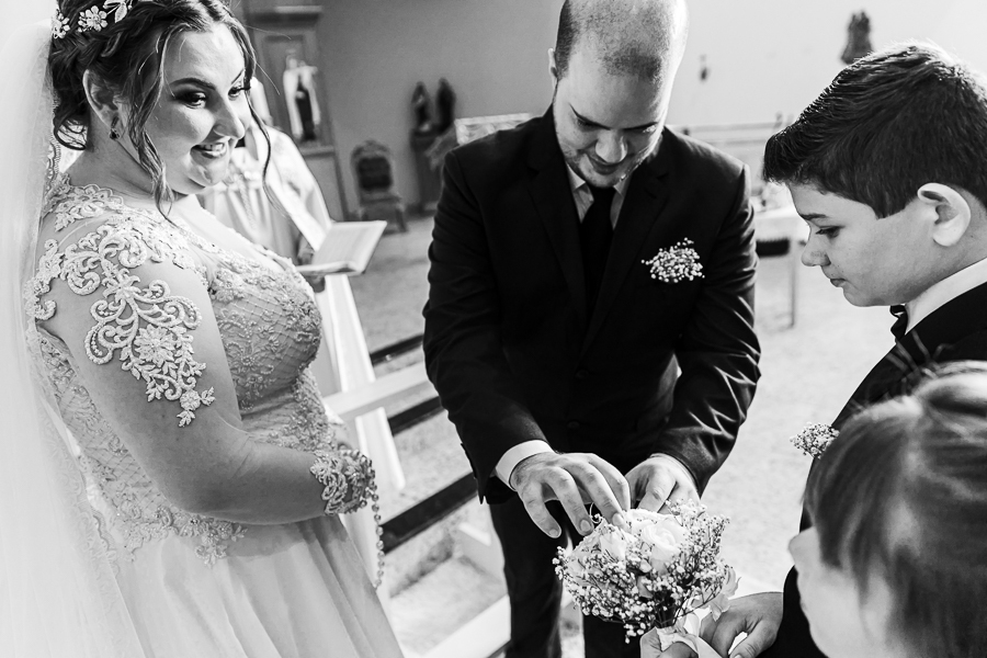 CERIMONIA DE CASAMENTO CATOLICA REALIZADA NA PAROQUIA SANTA JOAQUINA DE VEDRUNA EM MARINGA PARANA E FOTOGRAFADA POR LUCAS DREHER E ALINE DREHER, OS DOIS SÃO PROFESSORES DE HISTORIA