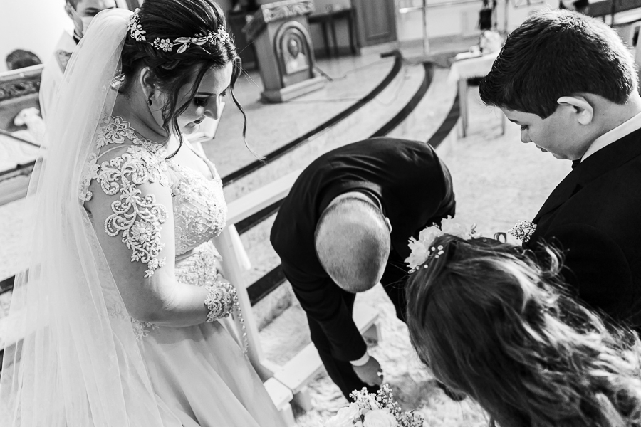 CERIMONIA DE CASAMENTO CATOLICA REALIZADA NA PAROQUIA SANTA JOAQUINA DE VEDRUNA EM MARINGA PARANA E FOTOGRAFADA POR LUCAS DREHER E ALINE DREHER, OS DOIS SÃO PROFESSORES DE HISTORIA