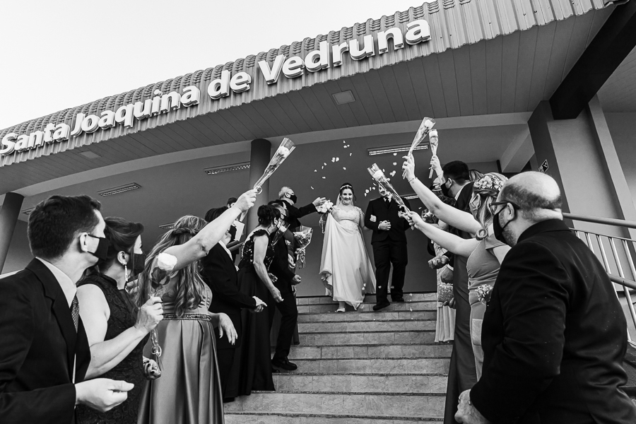 CERIMONIA DE CASAMENTO CATOLICA REALIZADA NA PAROQUIA SANTA JOAQUINA DE VEDRUNA EM MARINGA PARANA E FOTOGRAFADA POR LUCAS DREHER E ALINE DREHER, OS DOIS SÃO PROFESSORES DE HISTORIA