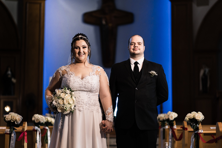 CERIMONIA DE CASAMENTO CATOLICA REALIZADA NA PAROQUIA SANTA JOAQUINA DE VEDRUNA EM MARINGA PARANA E FOTOGRAFADA POR LUCAS DREHER E ALINE DREHER, OS DOIS SÃO PROFESSORES DE HISTORIA