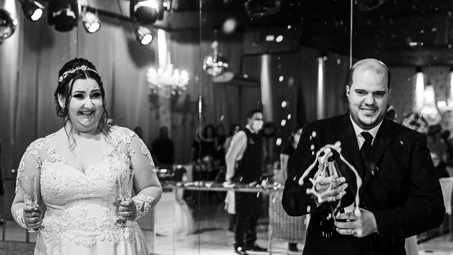 RECEPCAO DE CASAMENTO REALIZADO NO BUFFET REQUINTE PLUS EM MARINGA PARANA E FOTOGRAFADA POR LUCAS DREHER E ALINE DREHER, OS DOIS SÃO PROFESSORES DE HISTORIA