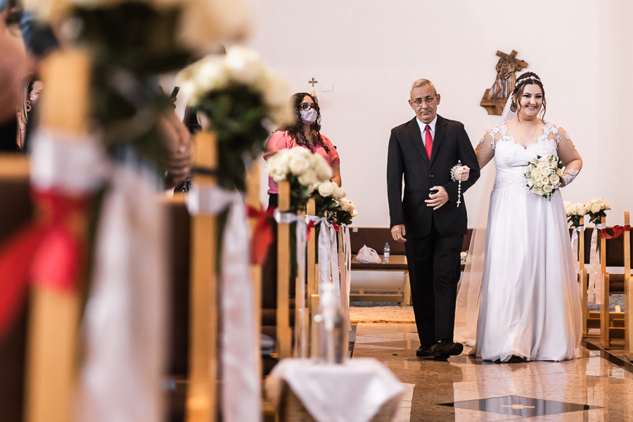 CERIMONIA DE CASAMENTO CATOLICA REALIZADA NA PAROQUIA SANTA JOAQUINA DE VEDRUNA EM MARINGA PARANA E FOTOGRAFADA POR LUCAS DREHER E ALINE DREHER, OS DOIS SÃO PROFESSORES DE HISTORIA