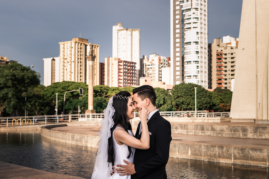 ENSAIO POS CASAMENTO CATOLICO REALIZADO DURANTE A PANDEMIA DO COVID 19 NA PAROQUIA NOSSA SENHORA DA GLORIA A CATEDRAL DE MARINGA NO PARANA FOTOGRAFADOS POR LUCAS DREHER E ALINE DREHER