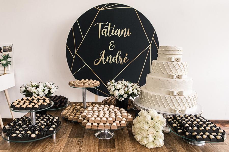 RECEPCAO DE CONVIDADOS DE CASAMENTO CATOLICO REALIZADO NO SALAO DE FESTAS DA AABB EM MARINGA NO PARANA