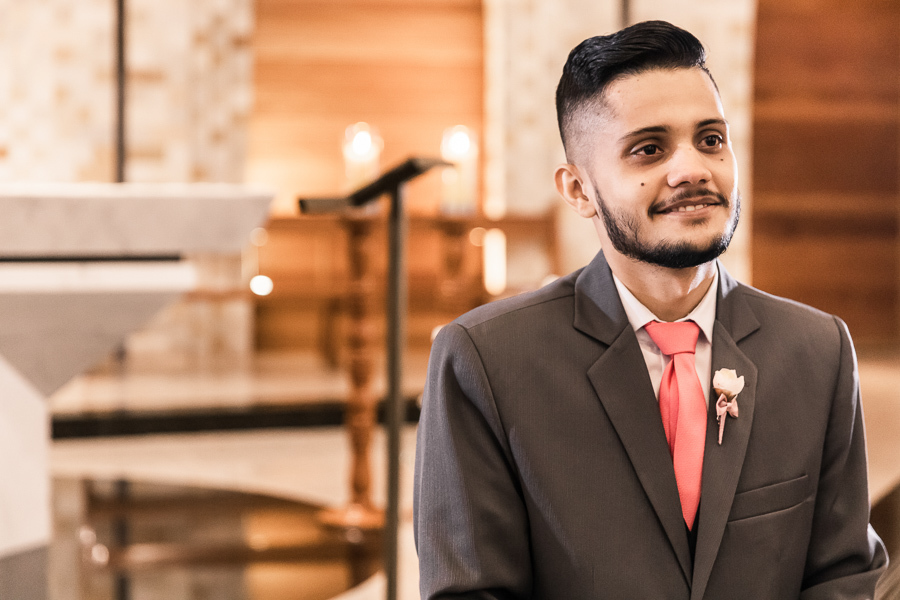 LINDO CASAMENTO CATOLICO REALIZADO NA PAROQUIA SÃO MIGUEL ARCANJO EM MARINGA PARANA E PRESIDIDA PELO PADRE RAFAEL MUITA EMOCAO ALEGRIA CHORO E RISADAS