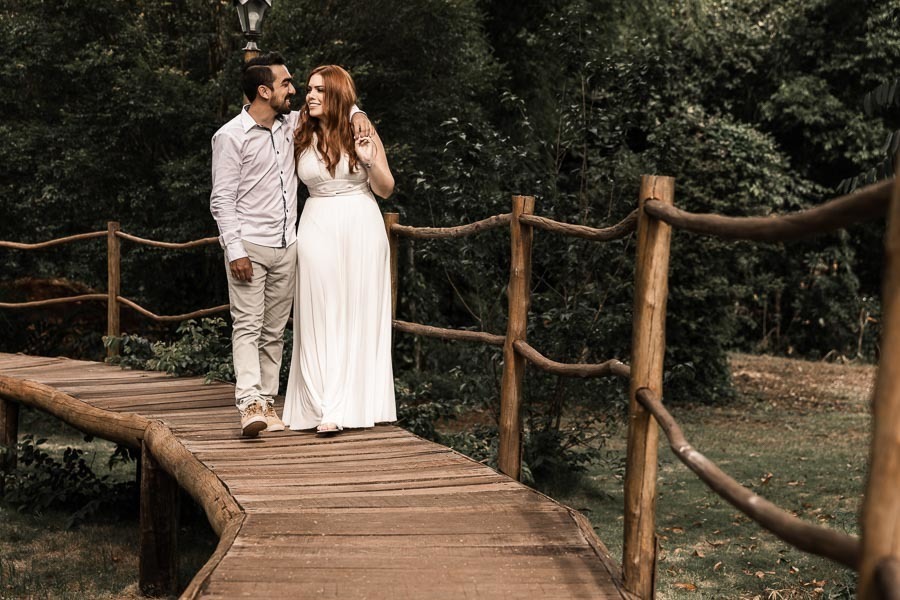 ENSAIO PRE CASAMENTO OU PRE WEDDING REALIZADO NO EDEN GARDEN FOTOGRAFIA EM MARINGA NO PARANA
