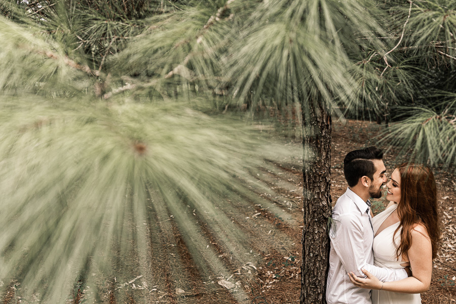 ENSAIO PRE CASAMENTO OU PRE WEDDING REALIZADO NO EDEN GARDEN FOTOGRAFIA EM MARINGA NO PARANA