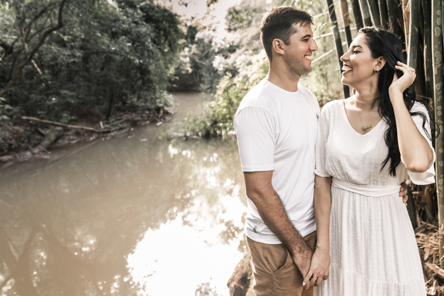 ENSAIO PRE CASAMENTO REALIZADO EM JANDAIA DO SUL PARANA NO SÍTIO ROCHEDO DA FAMILIA WITTMANN PREWEDDING NA REPRESA ROCHEDO