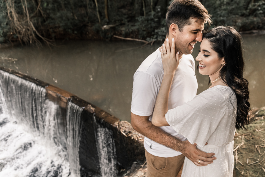 ENSAIO PRE CASAMENTO REALIZADO EM JANDAIA DO SUL PARANA NO SÍTIO ROCHEDO DA FAMILIA WITTMANN PREWEDDING NA REPRESA ROCHEDO
