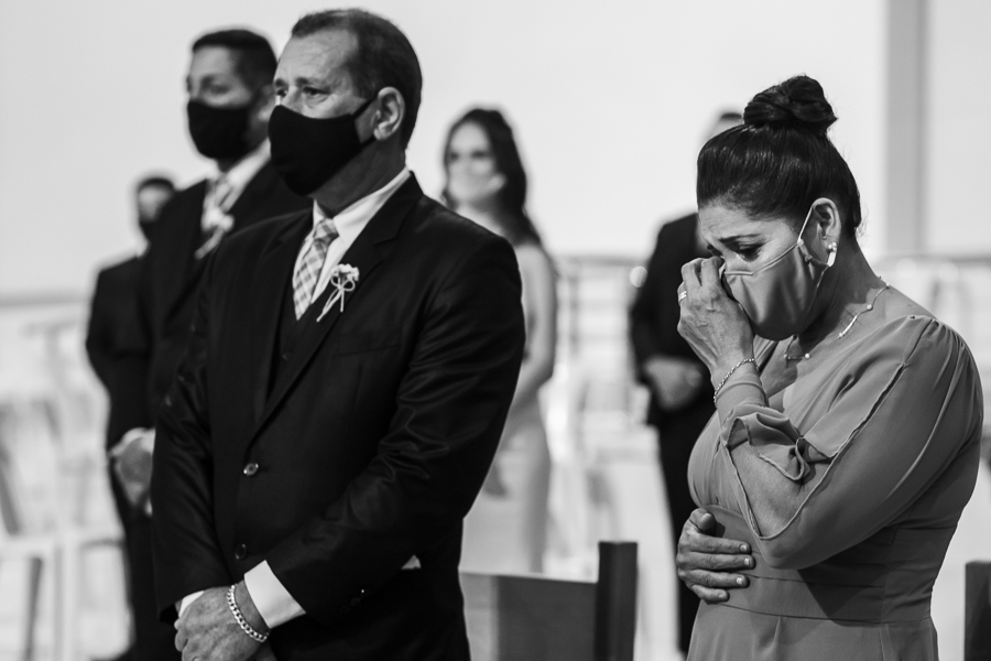 CERIMONIA DE CASAMENTO CATOLICA REALIZADO NA PAROQUIA NOSSA SENHORA APARECIDA EM MANDAGUARI PARANA E FOTOGRAFADO POR LUCAS DREHER E ALINE DREHER