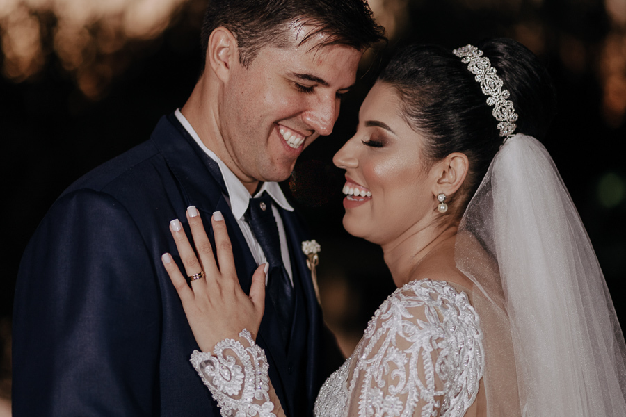 ENSAIO DOS NOIVOS POS CERIMONIA REALIZADO NO PARQUE DA PEDREIRA EM MANDAGUARI PARANA E FOTOGRAFADO POR LUCAS DREHER E ALINE DREHER