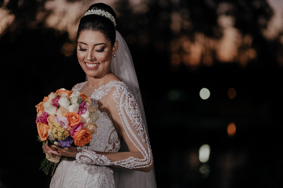 ENSAIO DOS NOIVOS POS CERIMONIA REALIZADO NO PARQUE DA PEDREIRA EM MANDAGUARI PARANA E FOTOGRAFADO POR LUCAS DREHER E ALINE DREHER