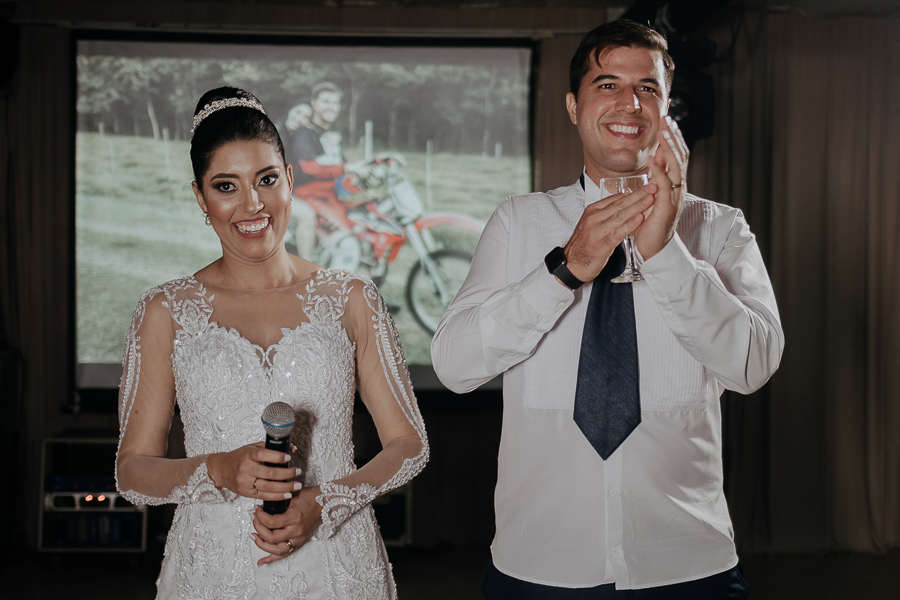 RECEPCAO DE CONVIDADOS DE CASAMENTO REALIZADO NO PARQUE DA PEDREIRA EM MANDAGUARI PARANA E FOTOGRAFADO POR LUCAS DREHER E ALINE DREHER