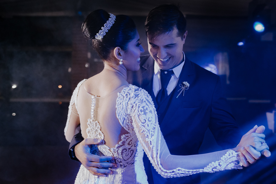 RECEPCAO DE CONVIDADOS DE CASAMENTO REALIZADO NO PARQUE DA PEDREIRA EM MANDAGUARI PARANA E FOTOGRAFADO POR LUCAS DREHER E ALINE DREHER