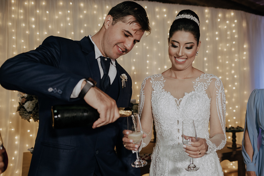 RECEPCAO DE CONVIDADOS DE CASAMENTO REALIZADO NO PARQUE DA PEDREIRA EM MANDAGUARI PARANA E FOTOGRAFADO POR LUCAS DREHER E ALINE DREHER
