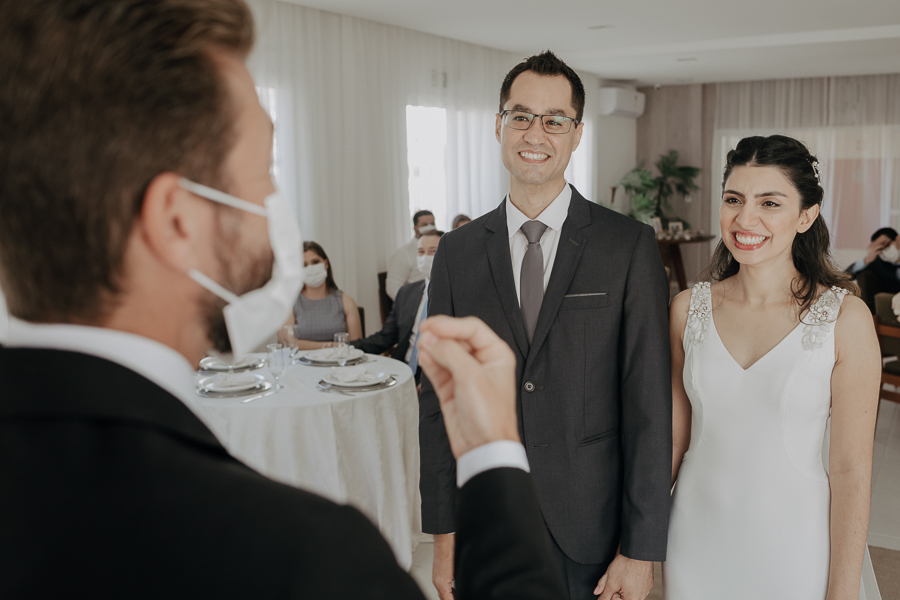 CERIMONIA DE CASAMENTO EMOCIONANTE REALIZADA EM SALAO DE FESTAS EM MARINGA PARANA E FOTOGRAFADO POR LUCAS DREHER E ALINE DREHER