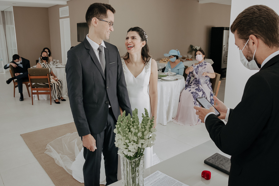 CERIMONIA DE CASAMENTO EMOCIONANTE REALIZADA EM SALAO DE FESTAS EM MARINGA PARANA E FOTOGRAFADO POR LUCAS DREHER E ALINE DREHER