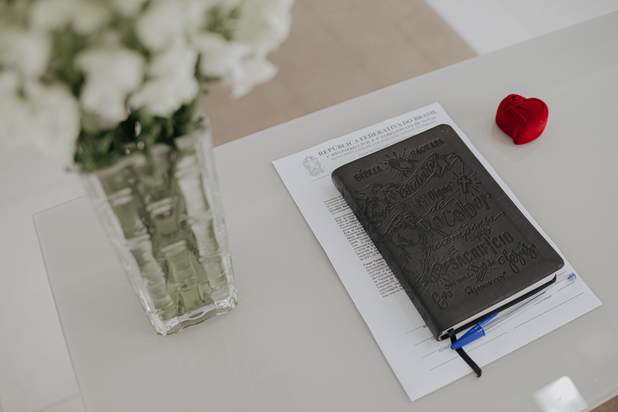 CERIMONIA DE CASAMENTO EMOCIONANTE REALIZADA EM SALAO DE FESTAS EM MARINGA PARANA E FOTOGRAFADO POR LUCAS DREHER E ALINE DREHER
