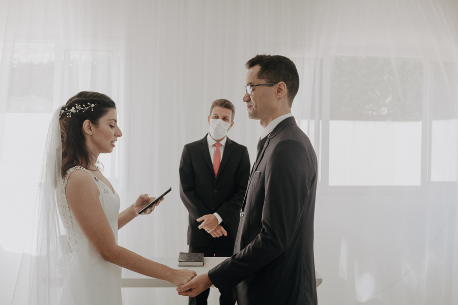 CERIMONIA DE CASAMENTO EMOCIONANTE REALIZADA EM SALAO DE FESTAS EM MARINGA PARANA E FOTOGRAFADO POR LUCAS DREHER E ALINE DREHER