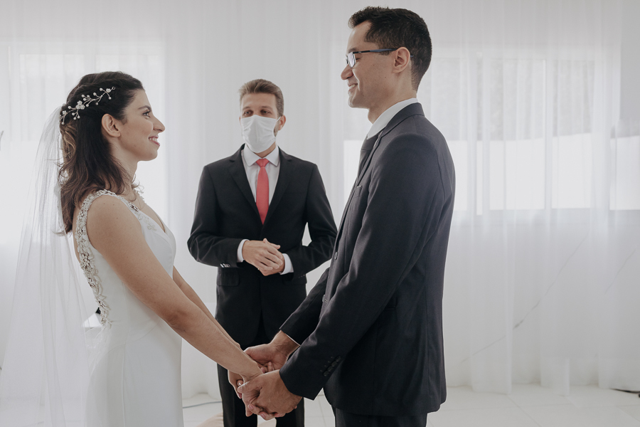 CERIMONIA DE CASAMENTO EMOCIONANTE REALIZADA EM SALAO DE FESTAS EM MARINGA PARANA E FOTOGRAFADO POR LUCAS DREHER E ALINE DREHER