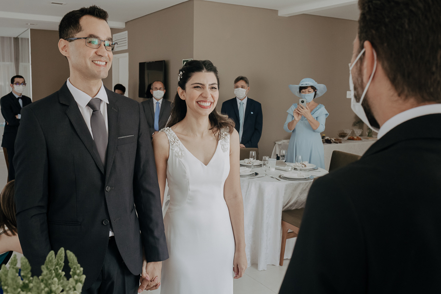 CERIMONIA DE CASAMENTO EMOCIONANTE REALIZADA EM SALAO DE FESTAS EM MARINGA PARANA E FOTOGRAFADO POR LUCAS DREHER E ALINE DREHER