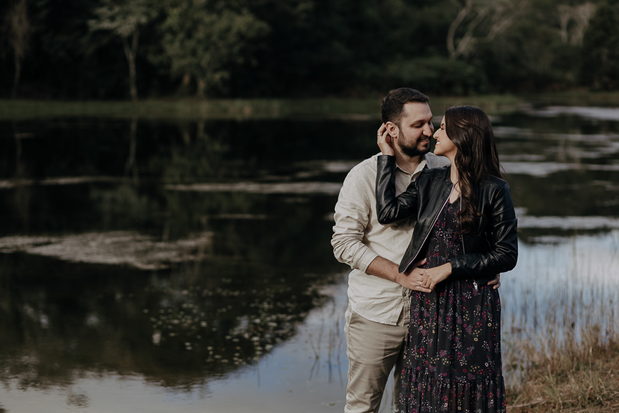 ENSAIO PRE CASAMENTO DA ANA E DO JOAO REALIZADO NO RECANTO PINHAO EM TAMARANA PARANA E FOTOGRAFADO POR LUCAS E ALINE DREHER