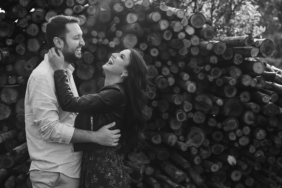 ENSAIO PRE CASAMENTO DA ANA E DO JOAO REALIZADO NO RECANTO PINHAO EM TAMARANA PARANA E FOTOGRAFADO POR LUCAS E ALINE DREHER