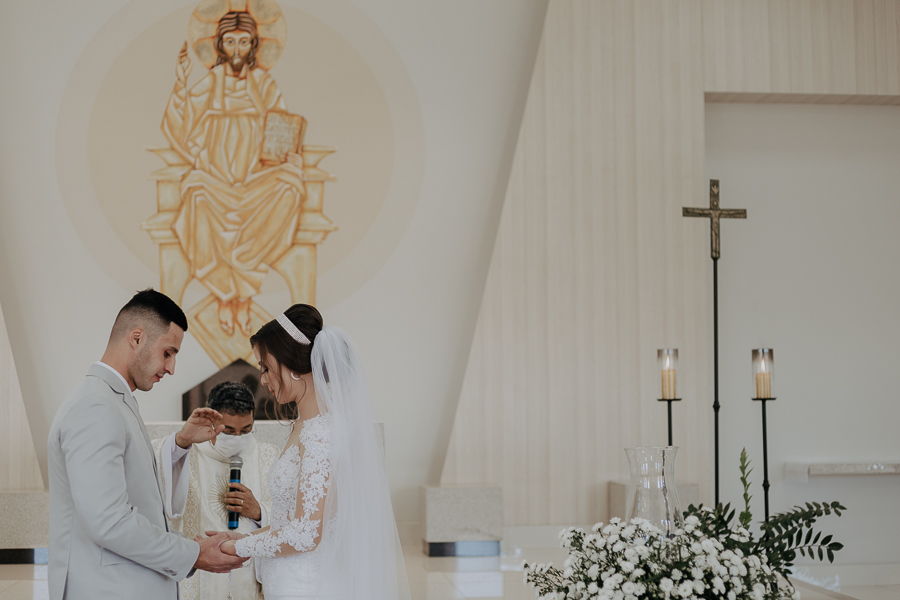 LINDO CASAMENTO COM CERIMÔNIA CATÓLICA REALIZADO NA CAPELA JOÃO PAULO SEGUNDO EM SARANDI NO PARANA E FOTOGRAFADO POR LUCAS DREHER E ALINE DREHER