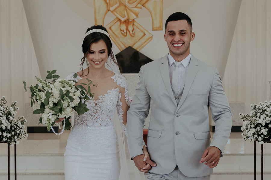 LINDO CASAMENTO COM CERIMÔNIA CATÓLICA REALIZADO NA CAPELA JOÃO PAULO SEGUNDO EM SARANDI NO PARANA E FOTOGRAFADO POR LUCAS DREHER E ALINE DREHER