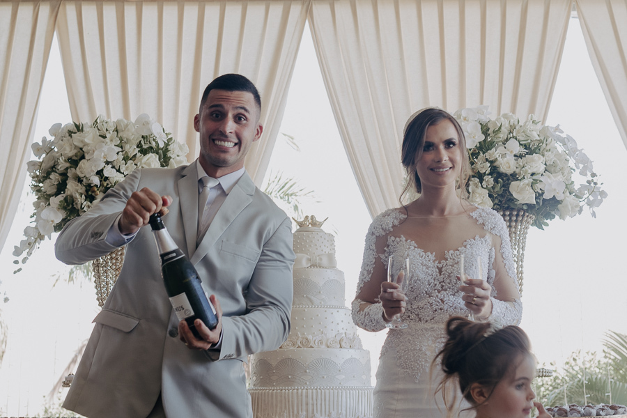 FESTA RECEPÇÃO DE CASAMENTO REALIZADO NO MANANCIAL EVENTOS DO VALE AZUL EM SARANDI NO PARANÁ E FOTOGRAFADO POR LUCAS DREHER E ALINE DREHER