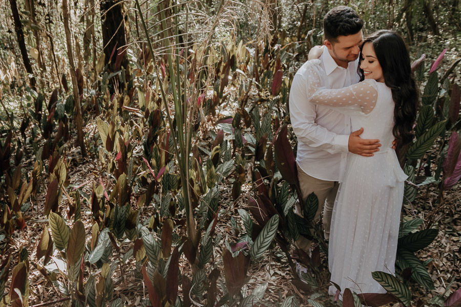ENSAIO DE CASAL REALIZADO NO RECANTO PARAISO EM MARINGA NO PARANA E FOTOGRAFADO POR LUCAS DREHER