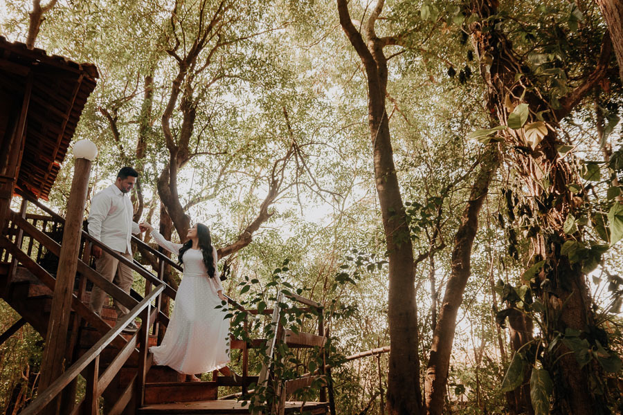 ENSAIO DE CASAL REALIZADO NO RECANTO PARAISO EM MARINGA NO PARANA E FOTOGRAFADO POR LUCAS DREHER