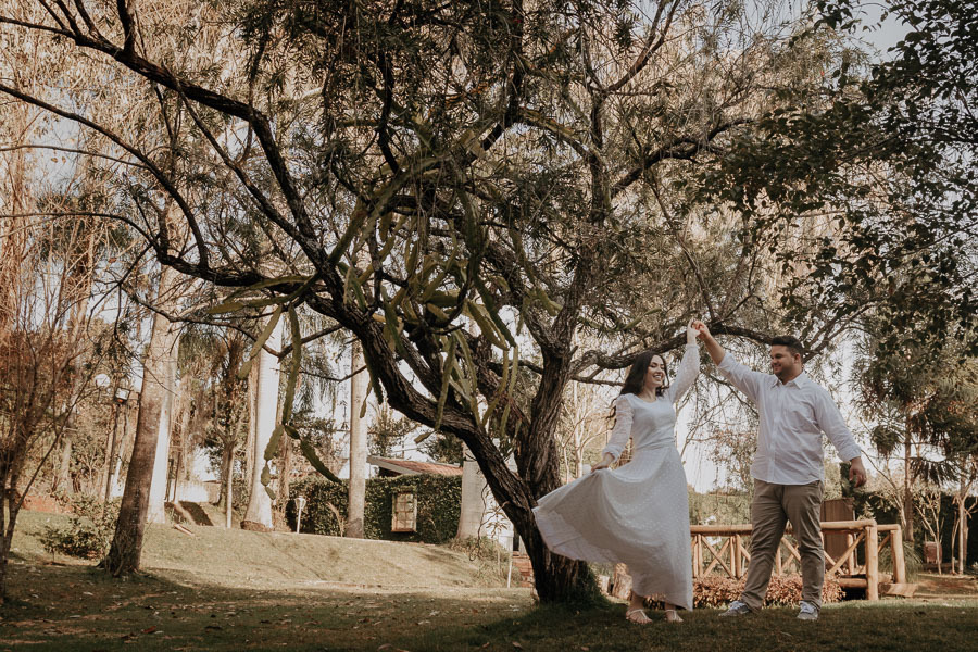 ENSAIO DE CASAL REALIZADO NO RECANTO PARAISO EM MARINGA NO PARANA E FOTOGRAFADO POR LUCAS DREHER