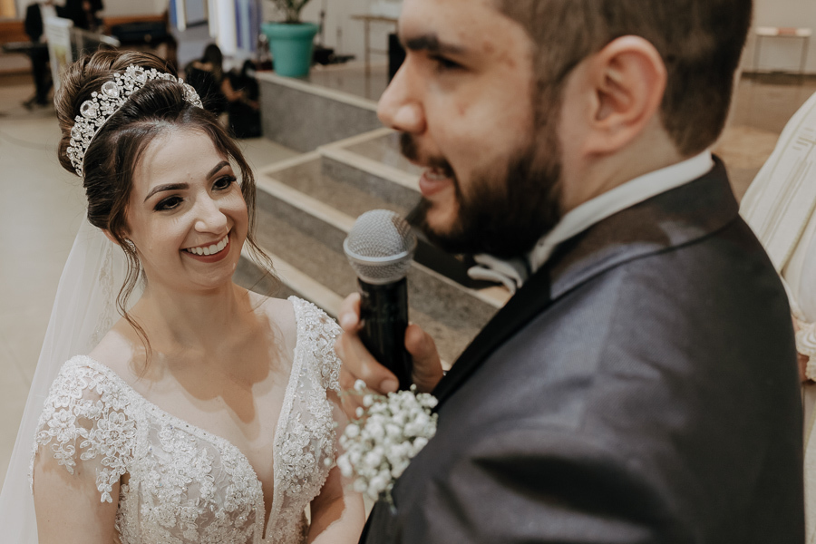CERIMONIA CATÓLICA REALIZADA NA PARÓQUIA NOSSA SENHORA DO CARAVAGGIO EM CAMPO MOURAO PARANA E FOTOGRAFADO POR LUCAS DREHER E ALINE DREHER