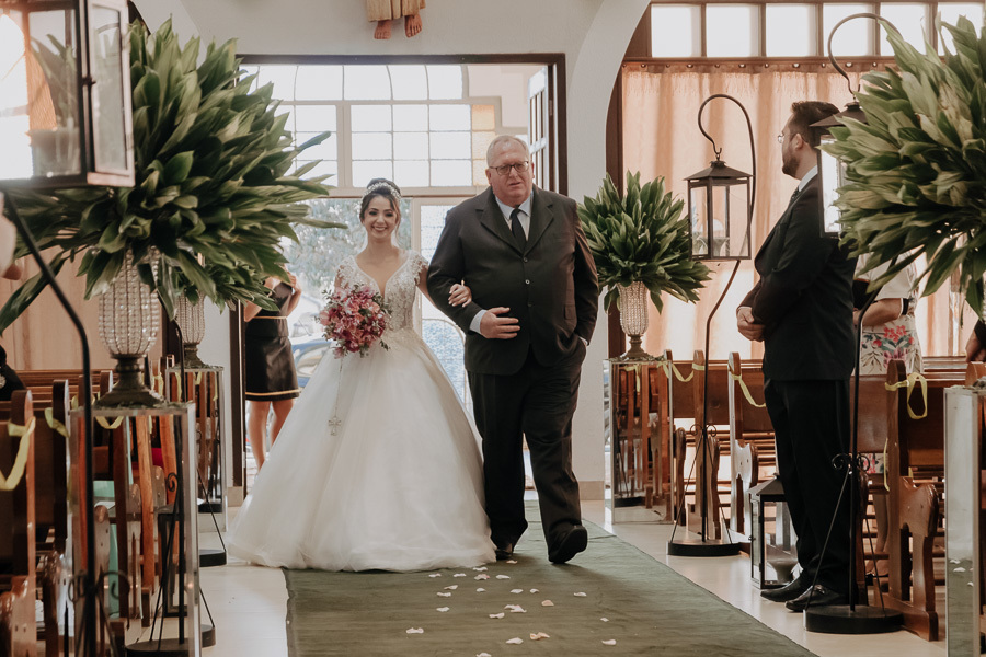 CERIMONIA CATÓLICA REALIZADA NA PARÓQUIA NOSSA SENHORA DO CARAVAGGIO EM CAMPO MOURAO PARANA E FOTOGRAFADO POR LUCAS DREHER E ALINE DREHER