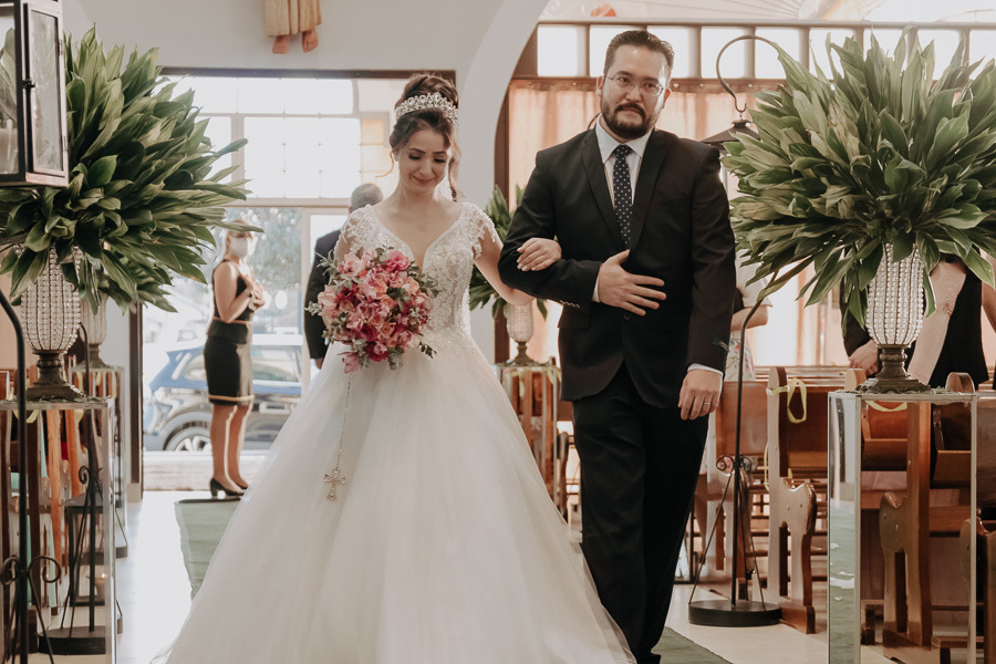 CERIMONIA CATÓLICA REALIZADA NA PARÓQUIA NOSSA SENHORA DO CARAVAGGIO EM CAMPO MOURAO PARANA E FOTOGRAFADO POR LUCAS DREHER E ALINE DREHER