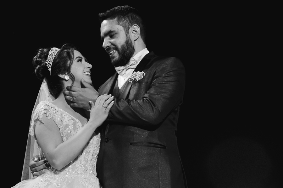 CERIMONIA CATÓLICA REALIZADA NA PARÓQUIA NOSSA SENHORA DO CARAVAGGIO EM CAMPO MOURAO PARANA E FOTOGRAFADO POR LUCAS DREHER E ALINE DREHER