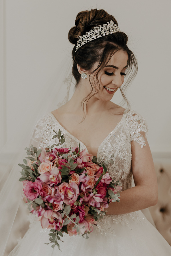 MAKING OF NOIVA EM CAMPO MOURAO SALAO CRIS AOKI BELEZA E NOIVAS CASAMENTO CATOLICO