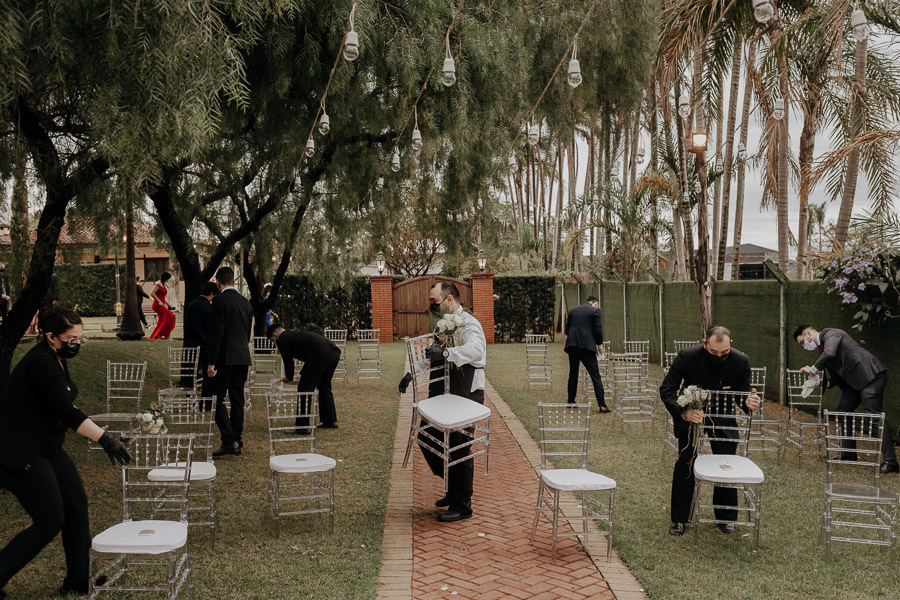 CERIMONIA DE CASAMENTO AO AR LIVRE REALIZADA DE DIA NO CAPIM LIMAO EM MARINGA NO PARANA E FOTOGRAFADO POR LUCAS DREHER E ALINE DREHER